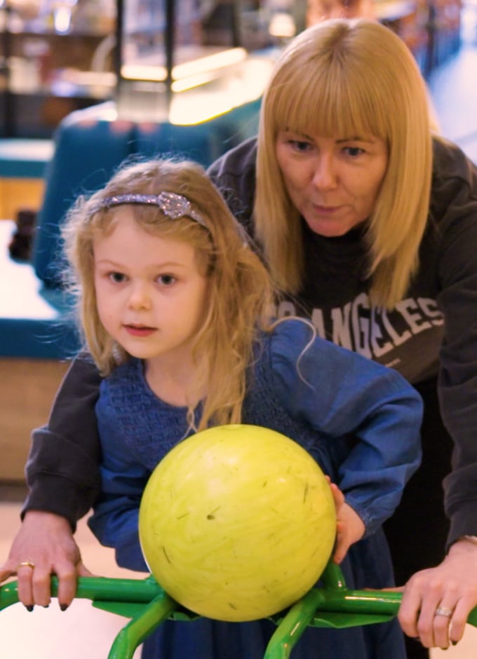 Nytårsfest med bowling og spisning på The Grill - kom og tag kegler