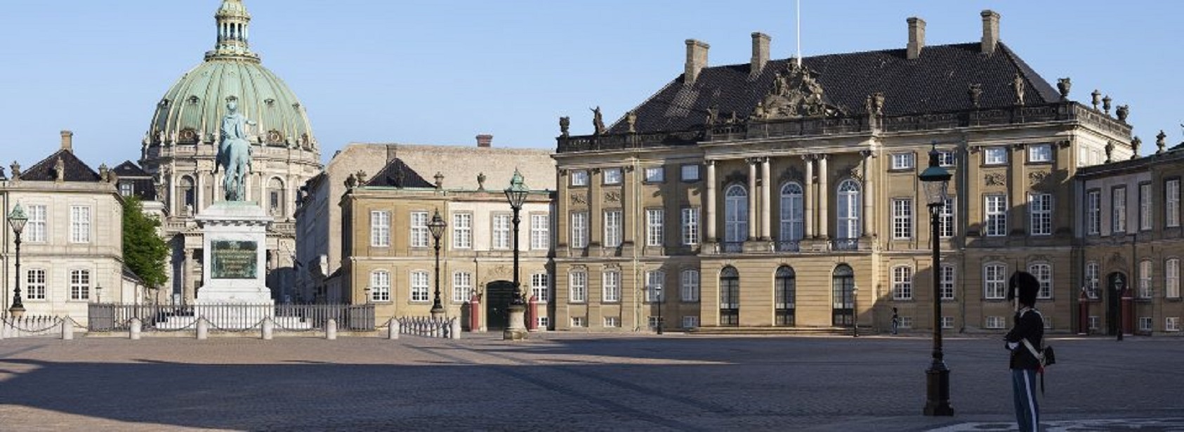Amalienborg Slotsmuseum - guidet rundtur og frokost i restaurant Amalie